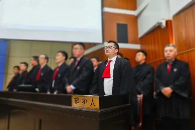 陆大伟律师简介